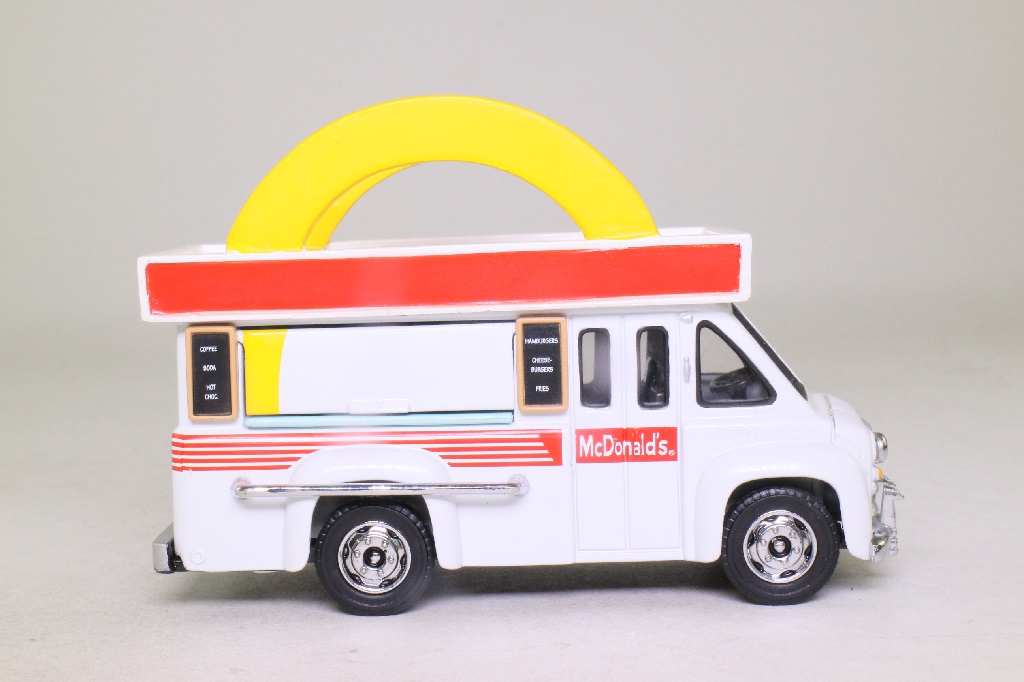 Matchbox Collectibles YYM36839; 1948 Dodge Route Van; McDonald's